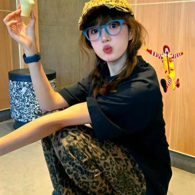 小胸维妮的幸福旅程